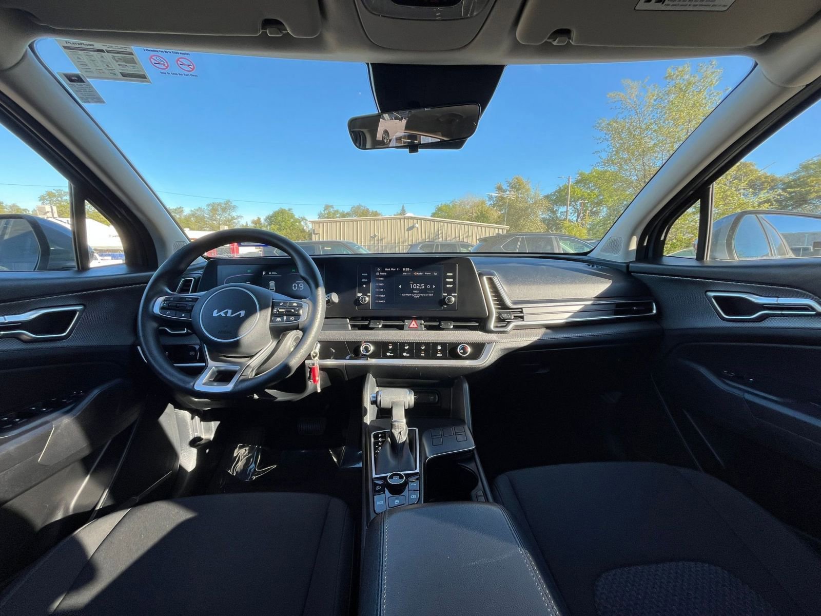 Used 2025 Kia Sportage LX image 32
