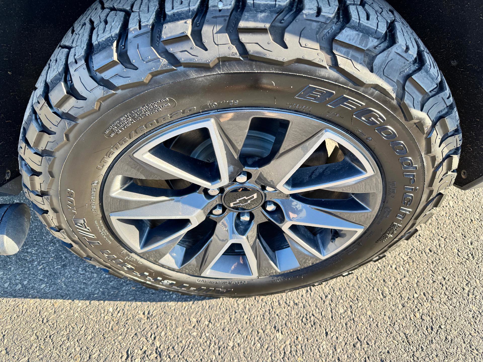 Used 2022 Chevrolet Tahoe Z71 w/ Luxury Package image 41