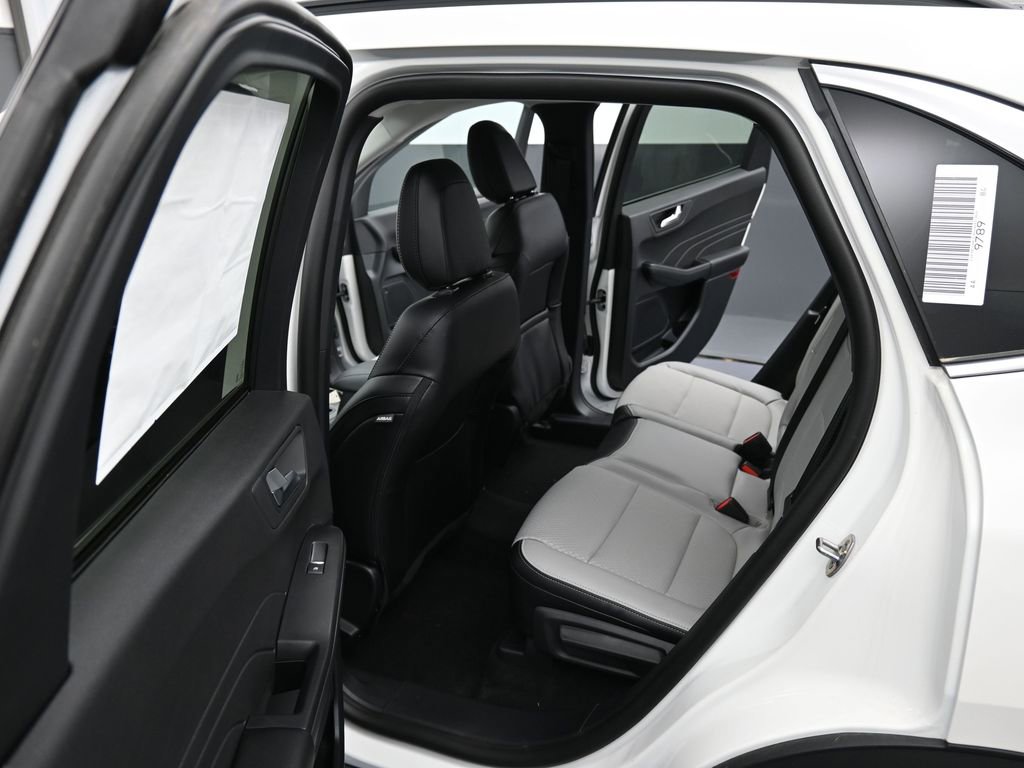 New 2025 Ford Escape SE image 13