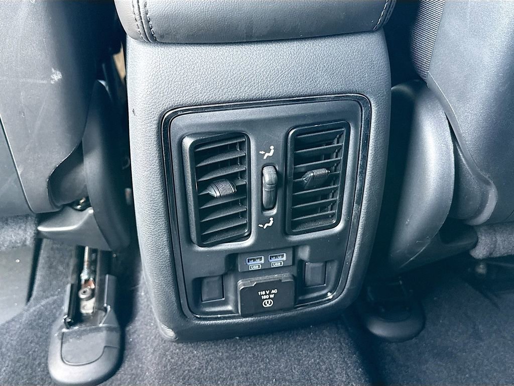 Used 2020 Jeep Grand Cherokee Limited image 19