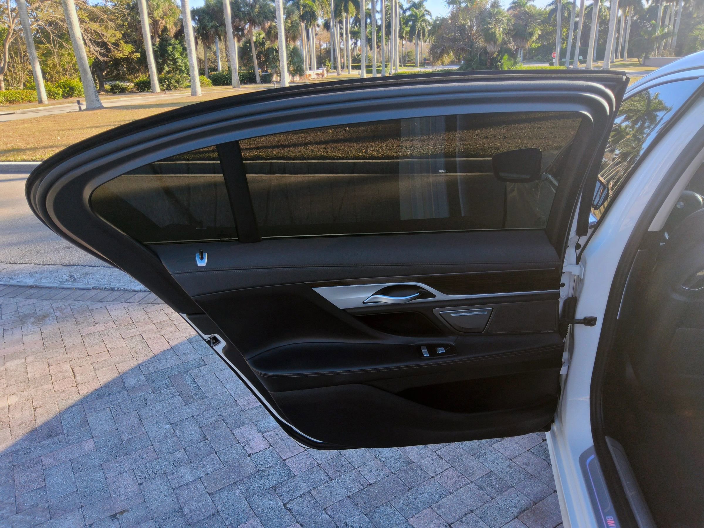 Used 2018 BMW 750i xDrive image 28