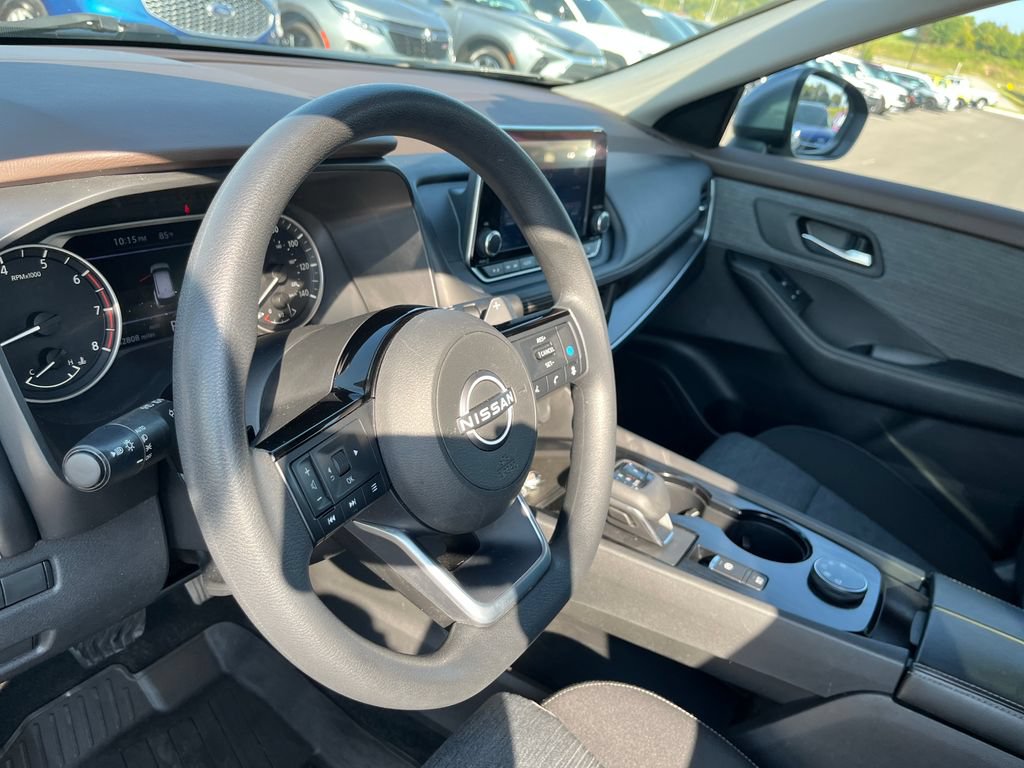 Used 2023 Nissan Rogue SV AWD/4WD image 14