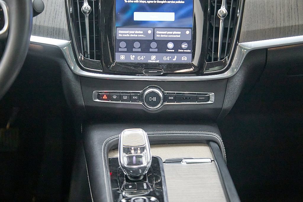 Used 2023 Volvo S90 B6 Ultimate w/ Protection Package Premier image 30