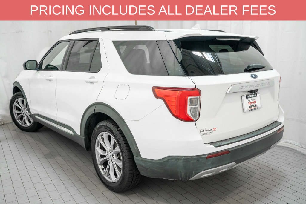 Used 2022 Ford Explorer XLT w/ Equipment Group 202A RWD image 3