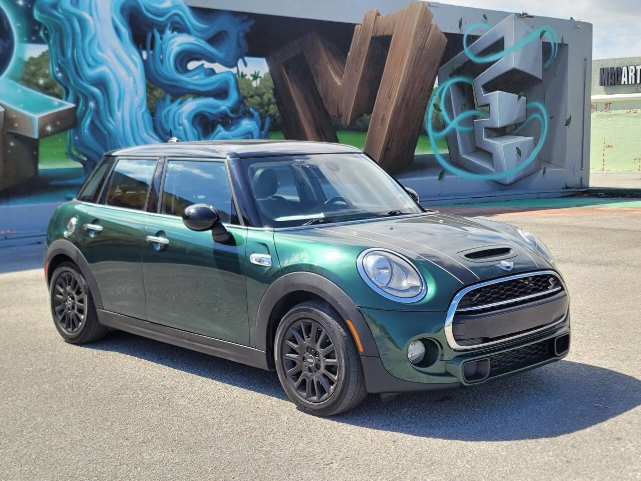 Used 2016 MINI Cooper S image 4