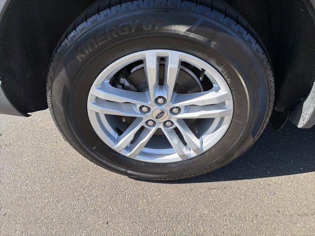 Used 2020 Ford Explorer XLT w/ Comfort Package image 26