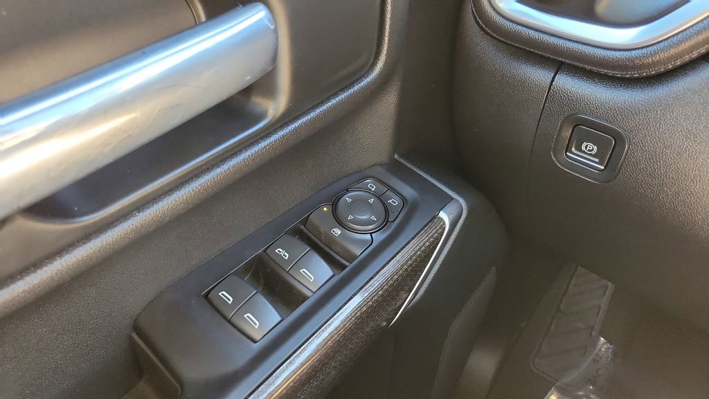 Used 2021 Chevrolet Silverado 1500 RST image 19