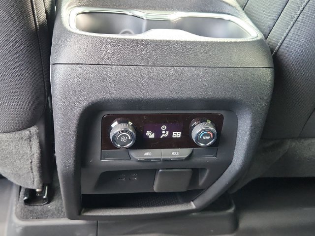 New 2027 Chevrolet Traverse LT w/ Midnight/Sport Edition FWD image 16