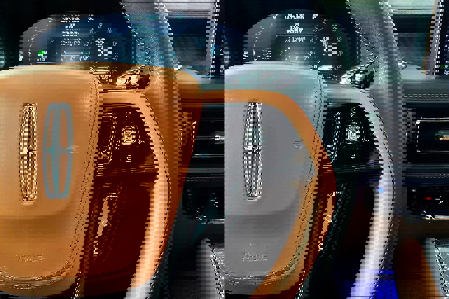 Used 2024 Lincoln Aviator Black Label w/ Jet Package image 22