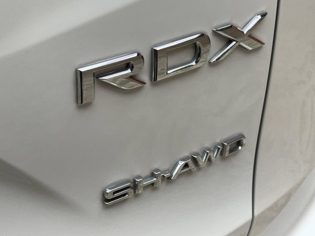 Used 2025 Acura RDX SH-AWD image 5