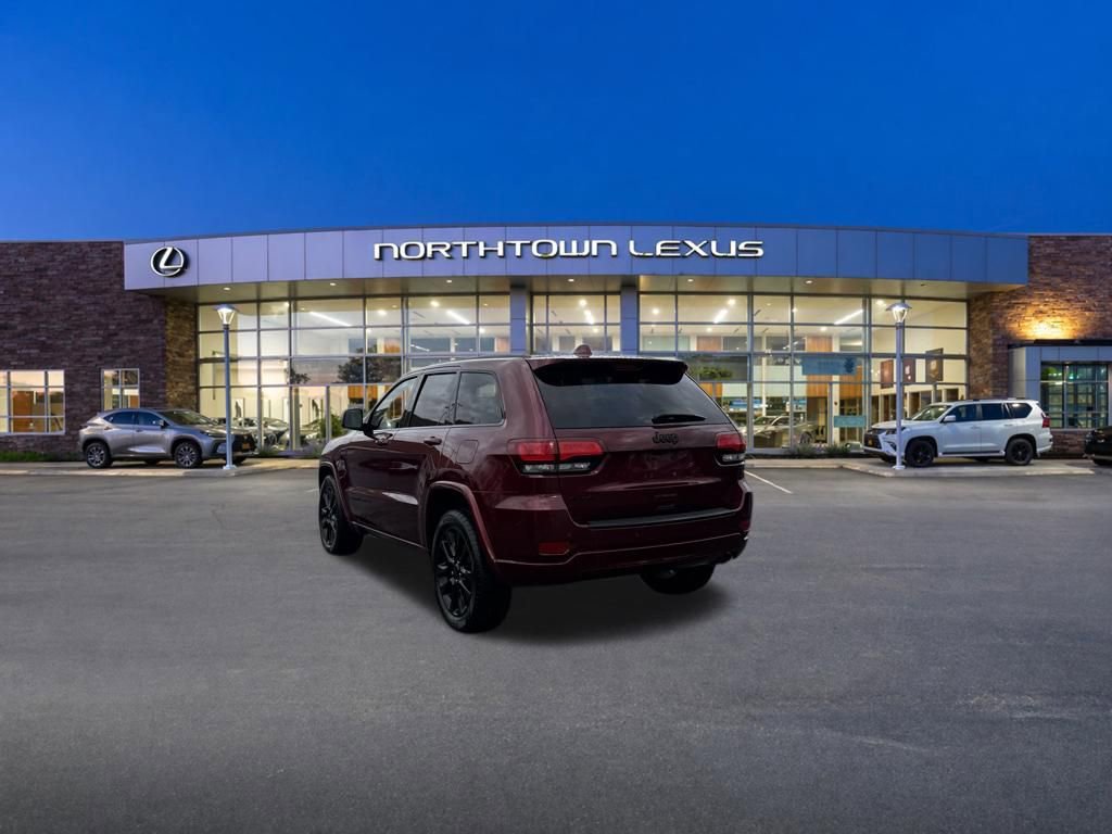 Used 2018 Jeep Grand Cherokee Altitude AWD/4WD image 21
