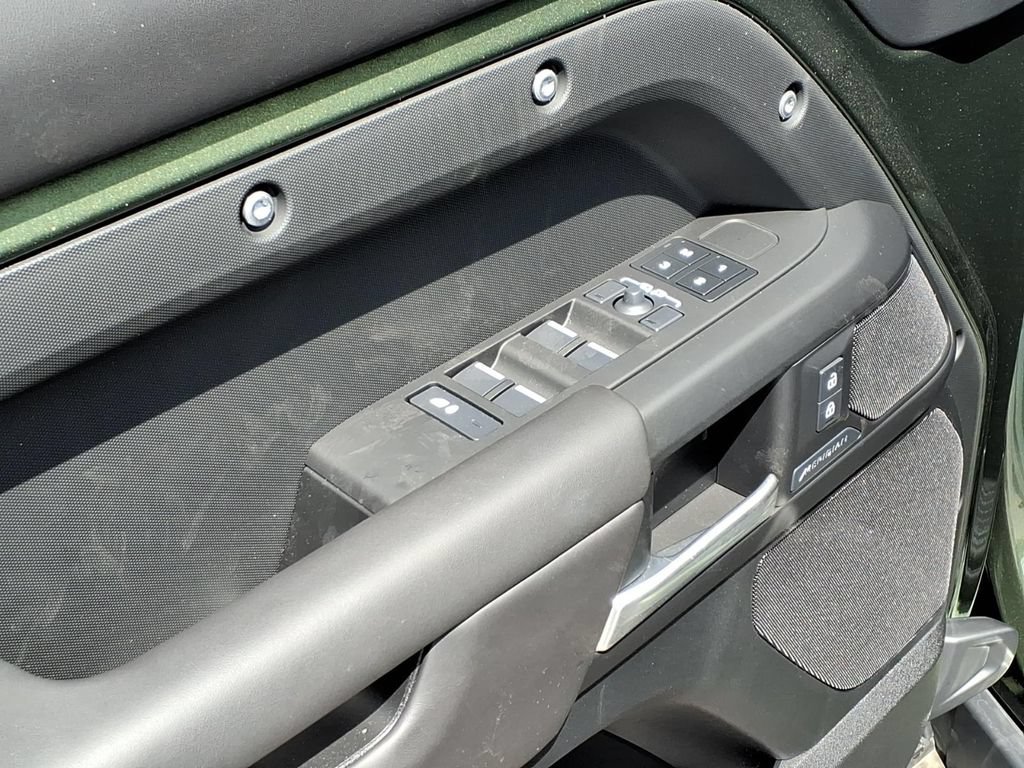 New 2026 Land Rover Defender 110 S AWD/4WD image 11