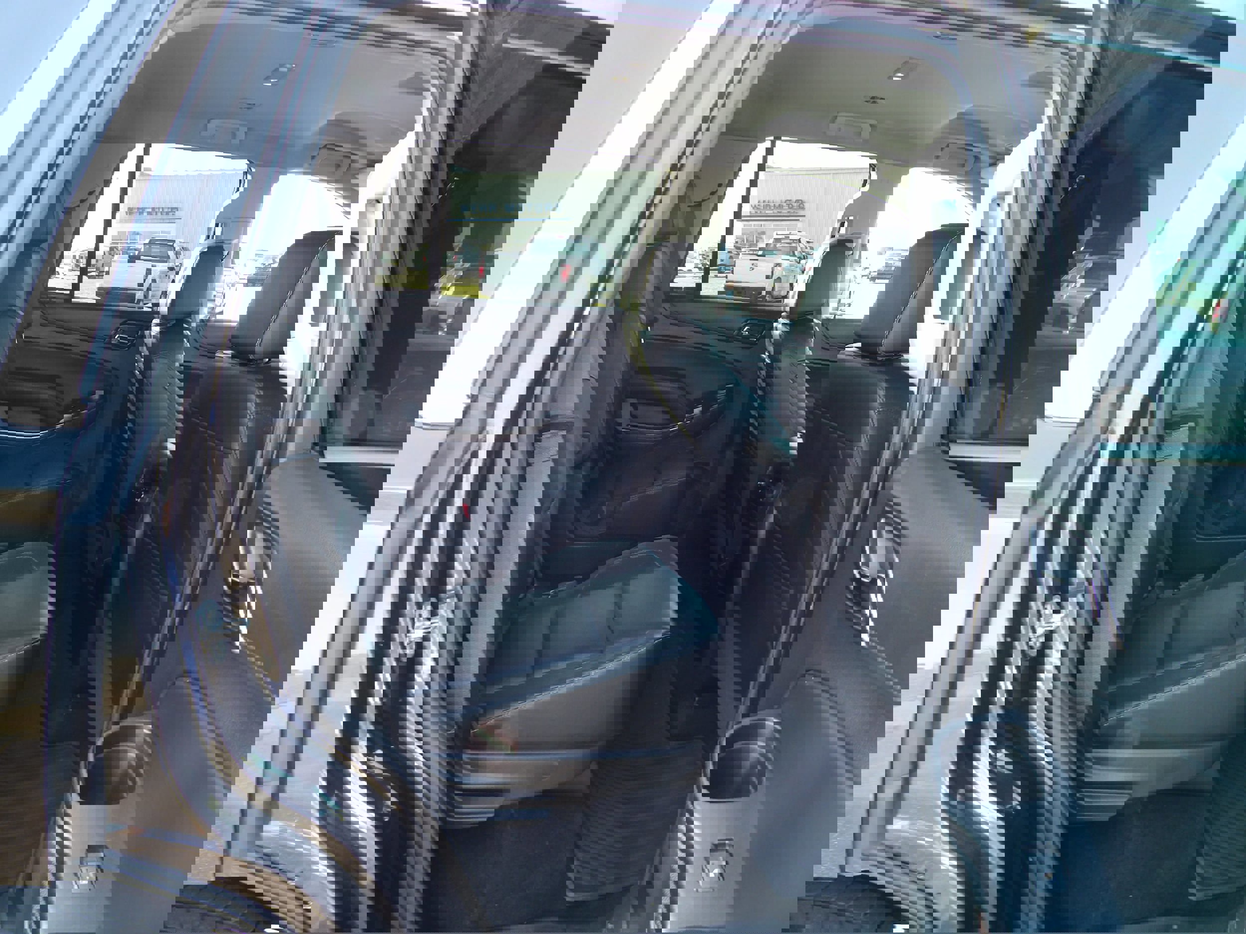 Used 2018 Chevrolet Tahoe LT w/ Luxury Package image 10