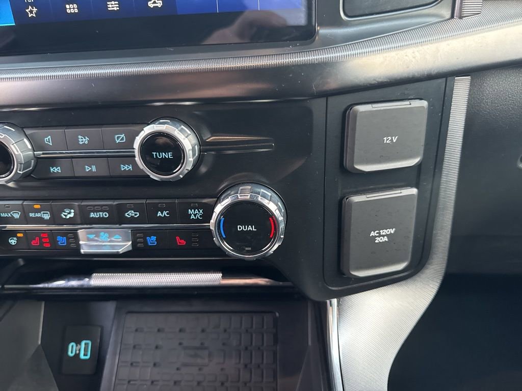 Certified 2023 Ford F150 Platinum w/ Equipment Group 701A High image 32