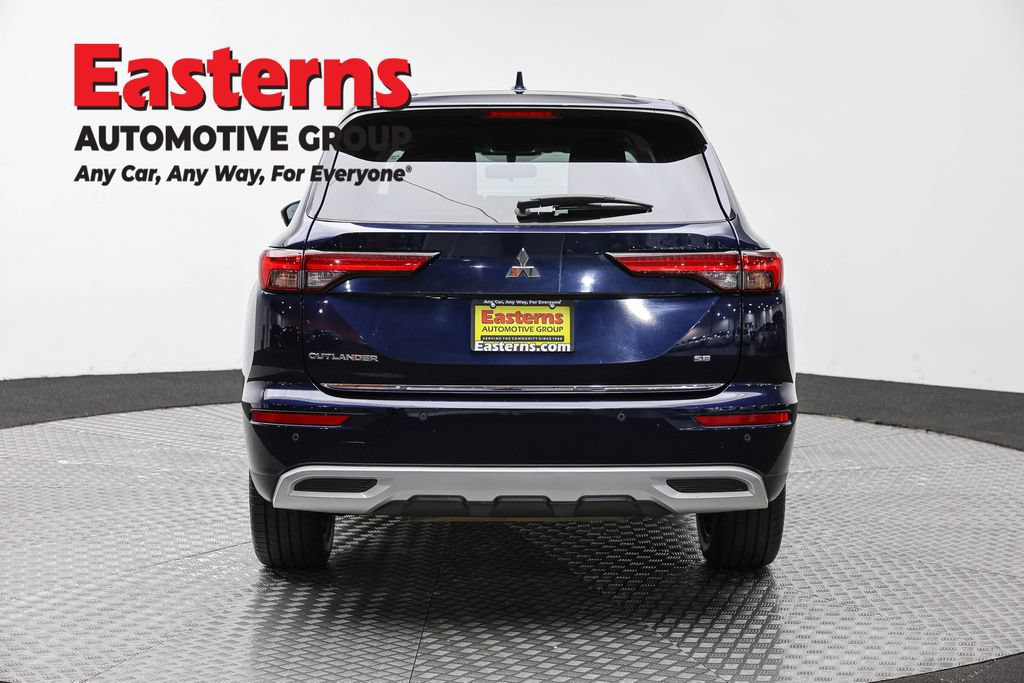 Used 2023 Mitsubishi Outlander SE AWD/4WD image 6