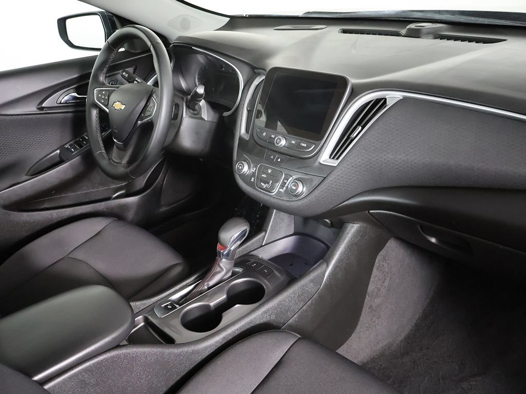 Used 2024 Chevrolet Malibu RS FWD image 23