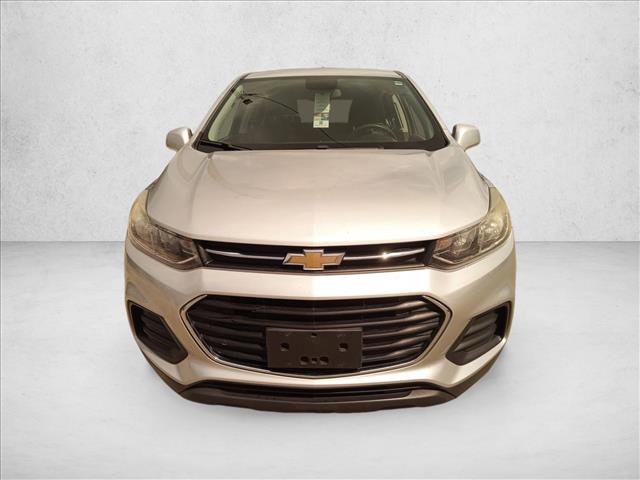 Used 2018 Chevrolet Trax LS FWD image 2