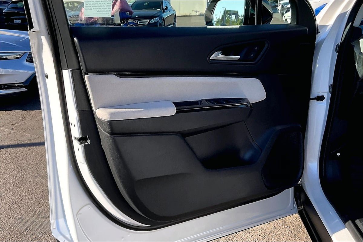 Used 2024 Honda Prologue EX image 16