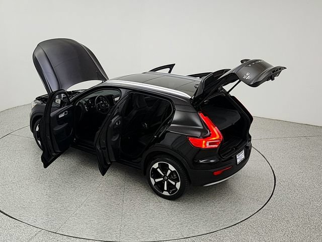 Used 2020 Volvo XC40 T5 Momentum w/ Protection Package AWD/4WD image 43