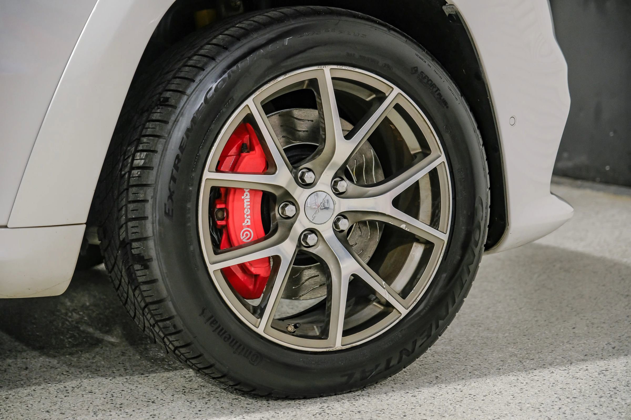 Used 2017 Jeep Grand Cherokee SRT AWD/4WD image 60