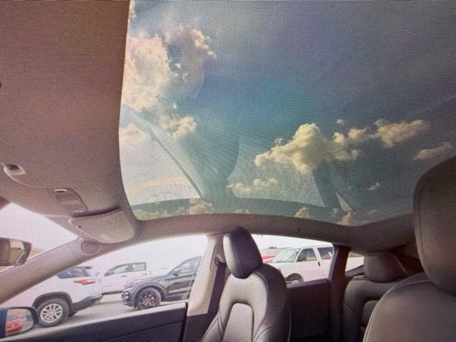 Used 2021 Tesla Model Y Long Range AWD/4WD image 9