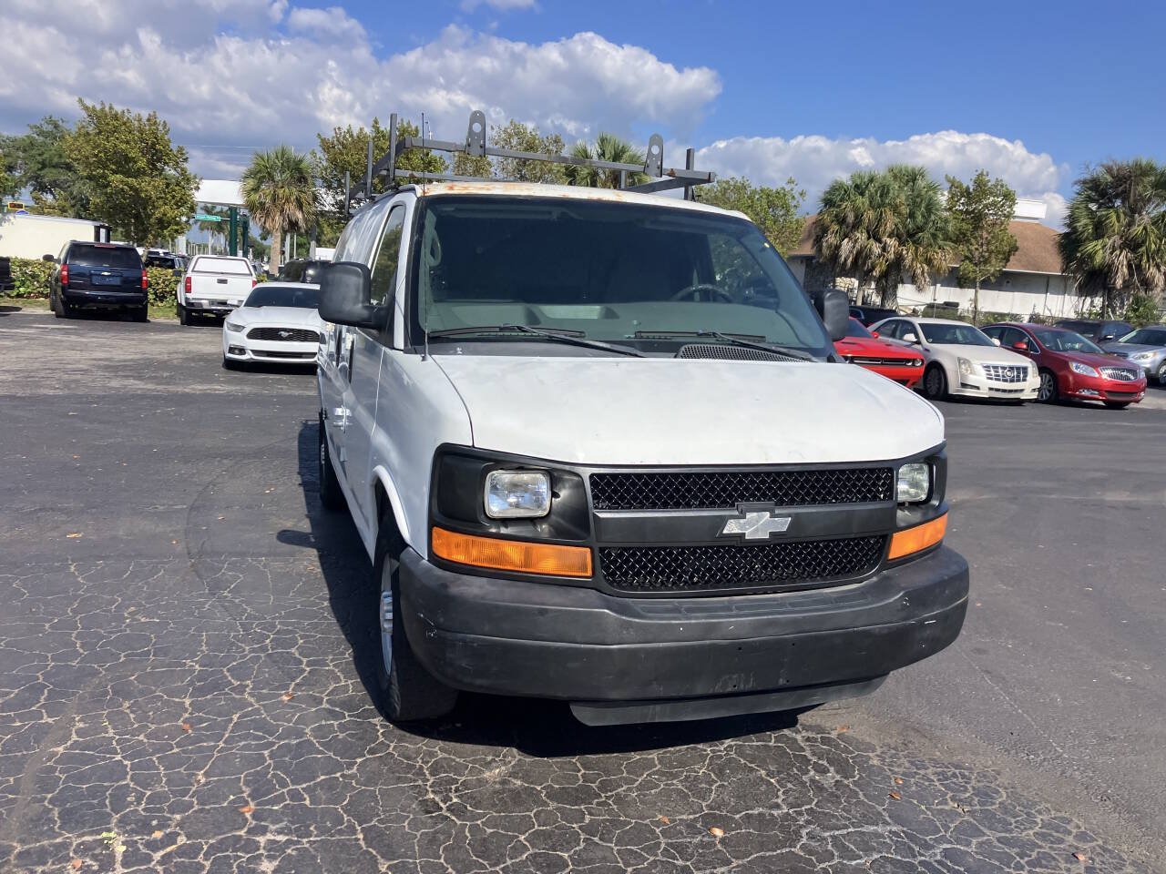 Used 2010 Chevrolet Express 2500 RWD image 8