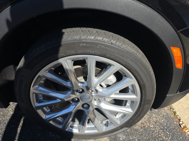 Used 2023 Cadillac XT4 Sport AWD/4WD image 4