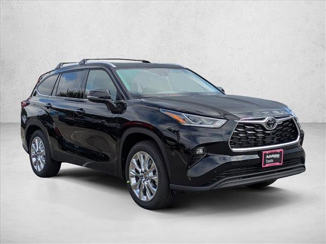 New 2025 Toyota Highlander Limited image 7
