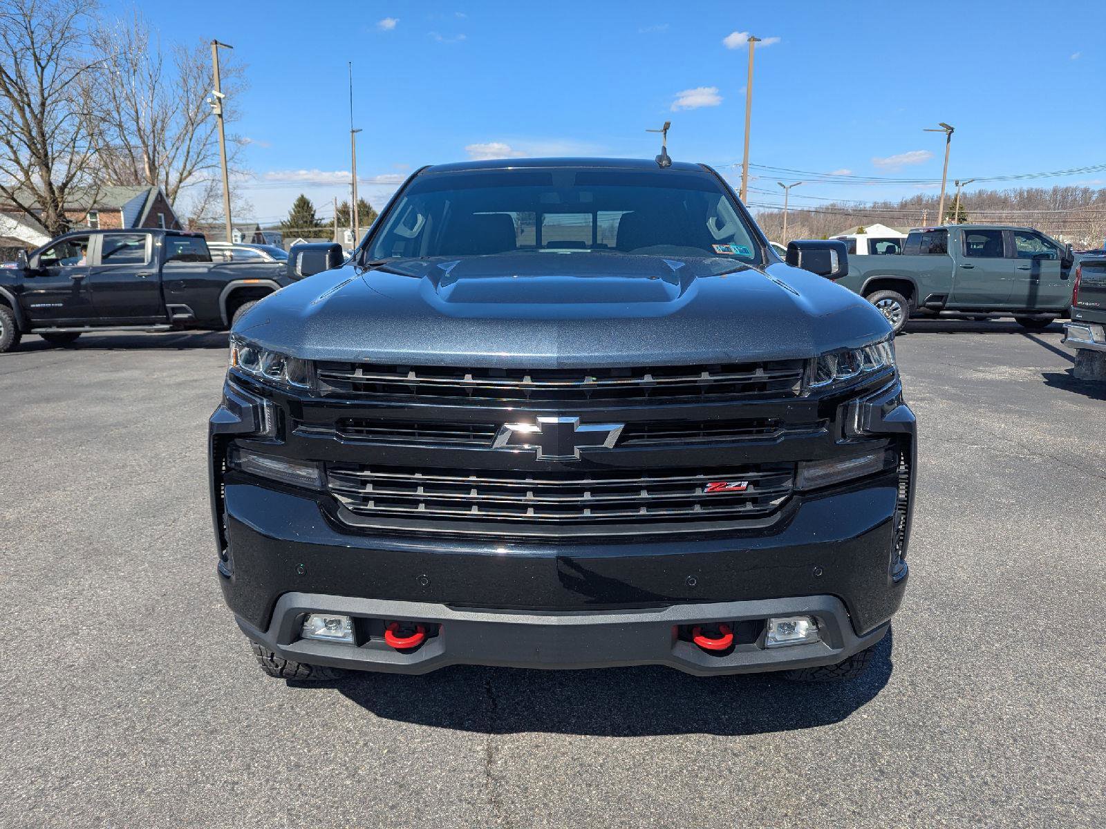 Used 2020 Chevrolet Silverado 1500 LT Trail Boss image 2