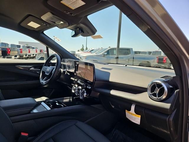 Used 2025 Chevrolet Blazer EV LT AWD/4WD image 28