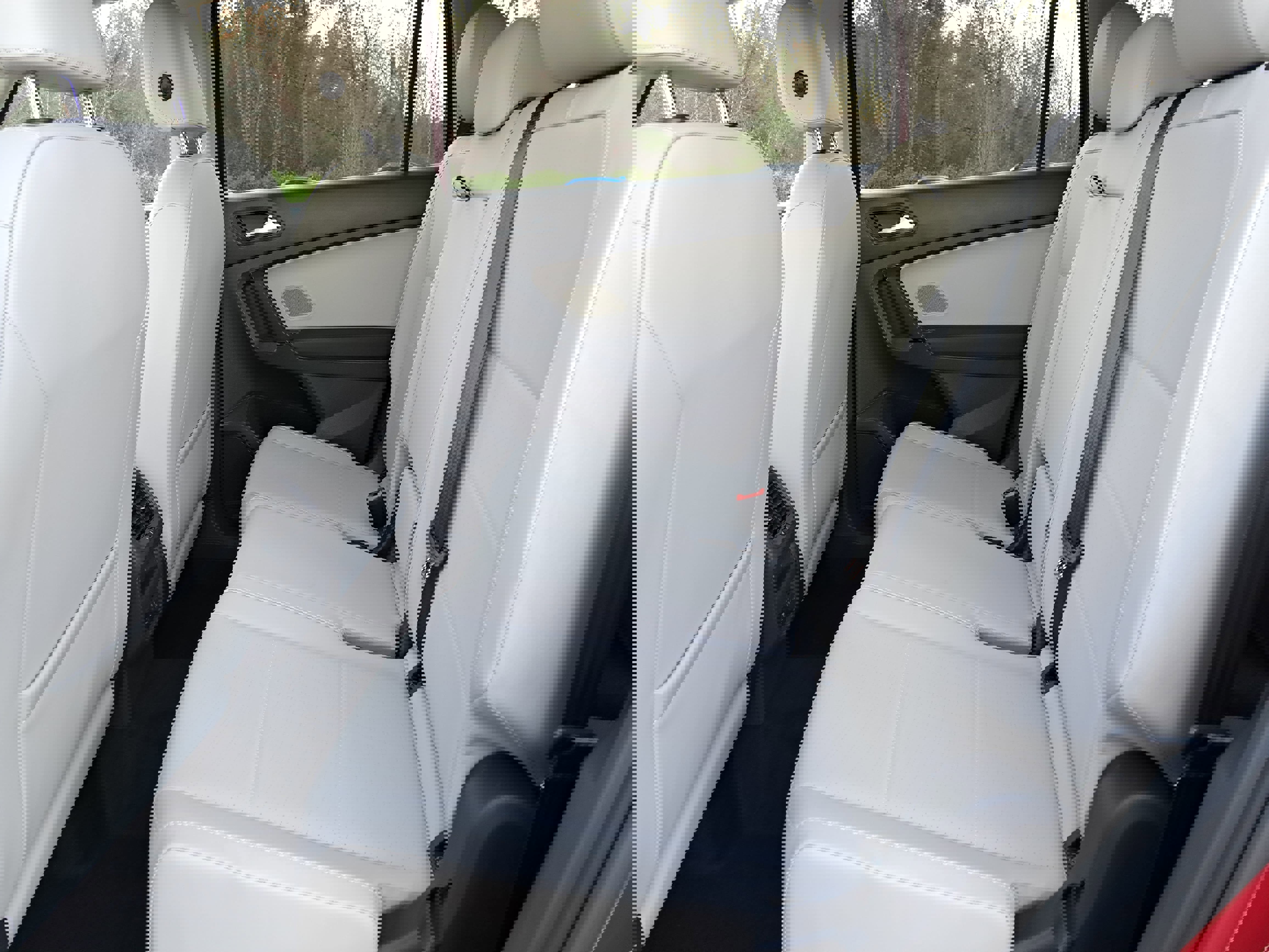 Certified 2019 Volkswagen Tiguan SE w/ Panoramic Sunroof Package image 14