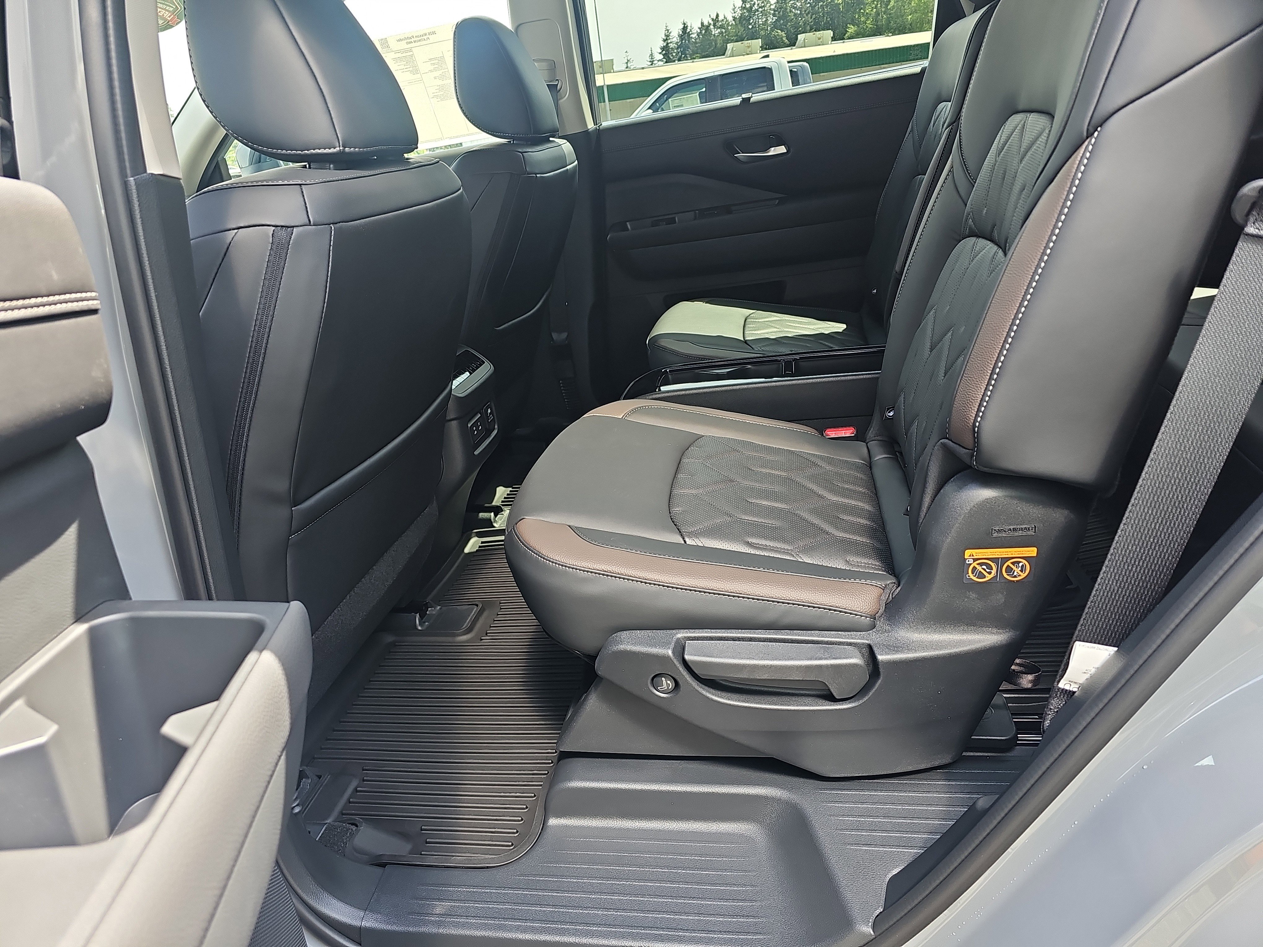 New 2026 Nissan Pathfinder Platinum AWD/4WD image 20