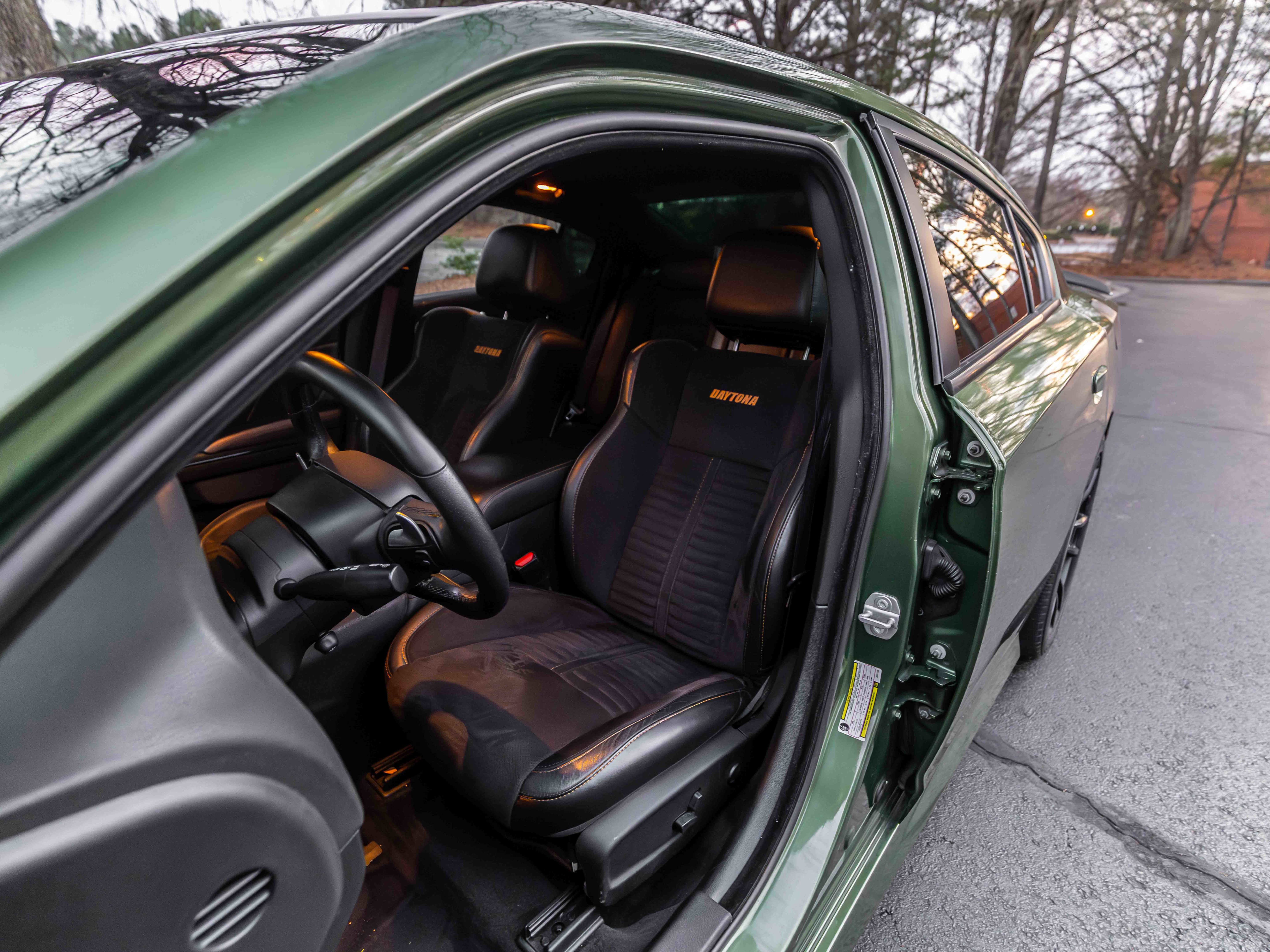 Used 2018 Dodge Charger R/T RWD image 12