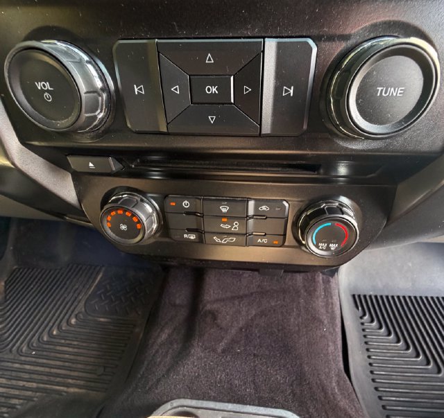 Used 2015 Ford F150 XLT w/ Equipment Group 301A Mid RWD image 31