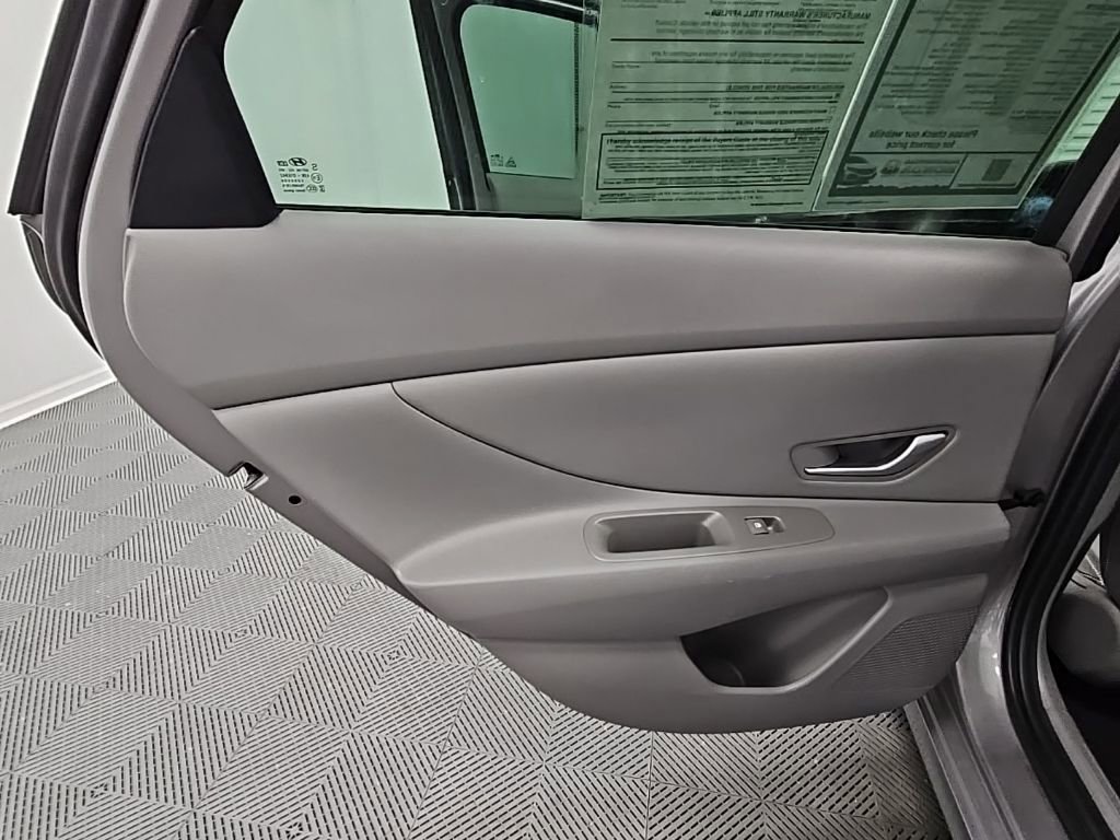 Used 2023 Hyundai Elantra SEL w/ Convenience Package FWD image 29