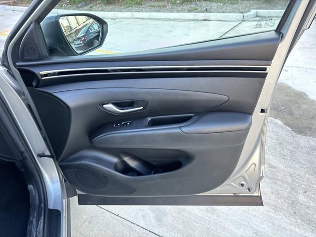 Used 2023 Hyundai Tucson SE image 13