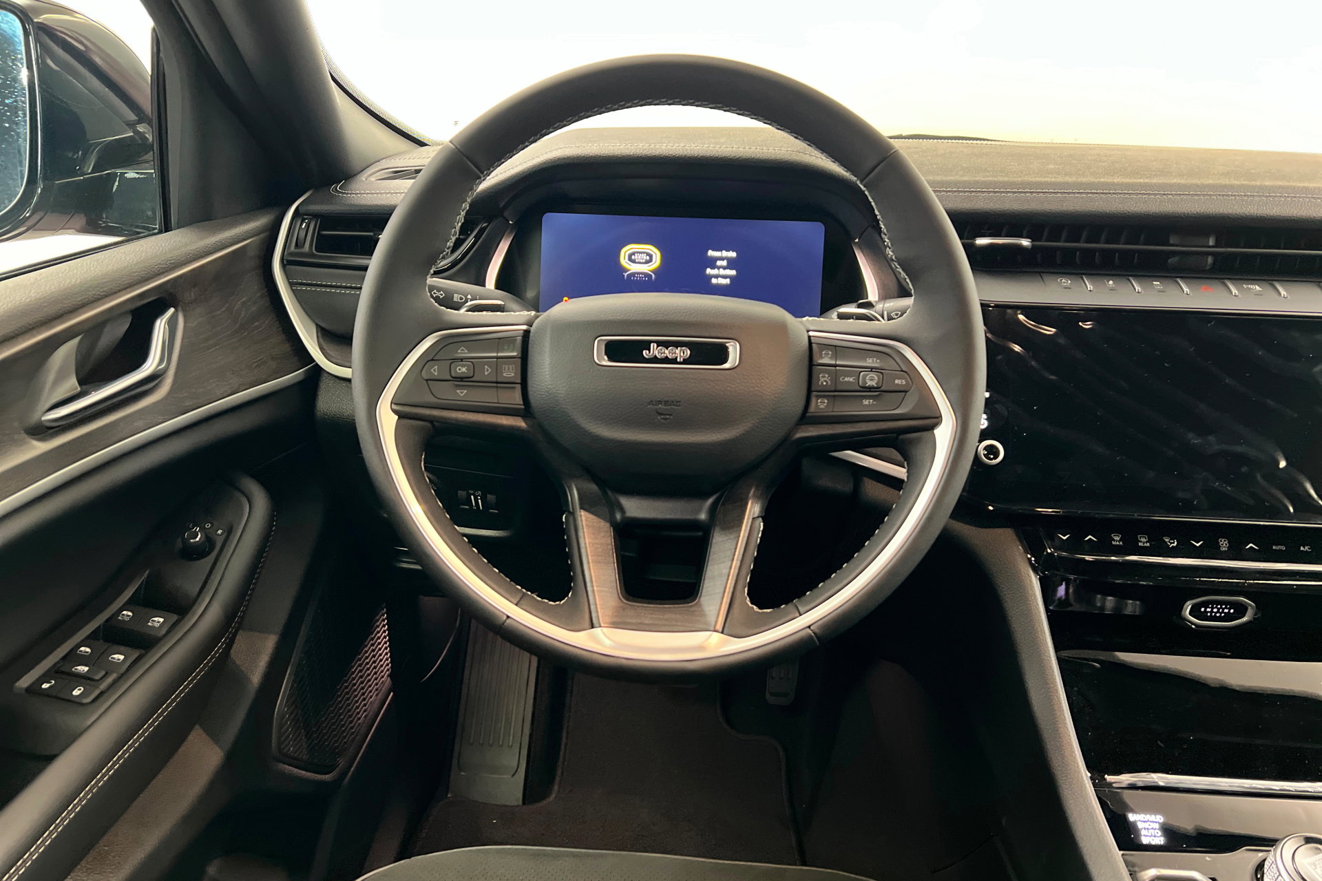 New 2026 Jeep Grand Cherokee Altitude AWD/4WD image 12