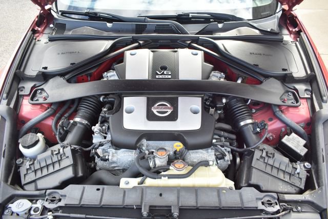 Used 2016 Nissan 370Z Roadster RWD image 39