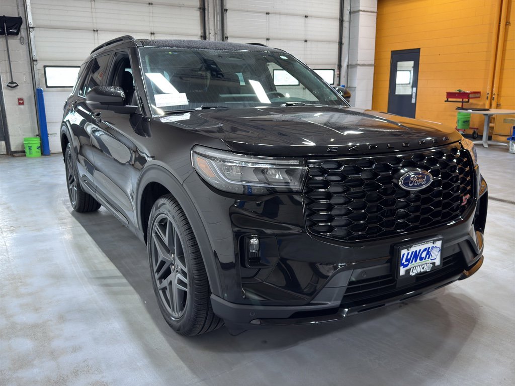 Used 2025 Ford Explorer ST image 7