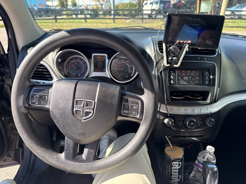 Used 2018 Dodge Journey SE FWD image 7