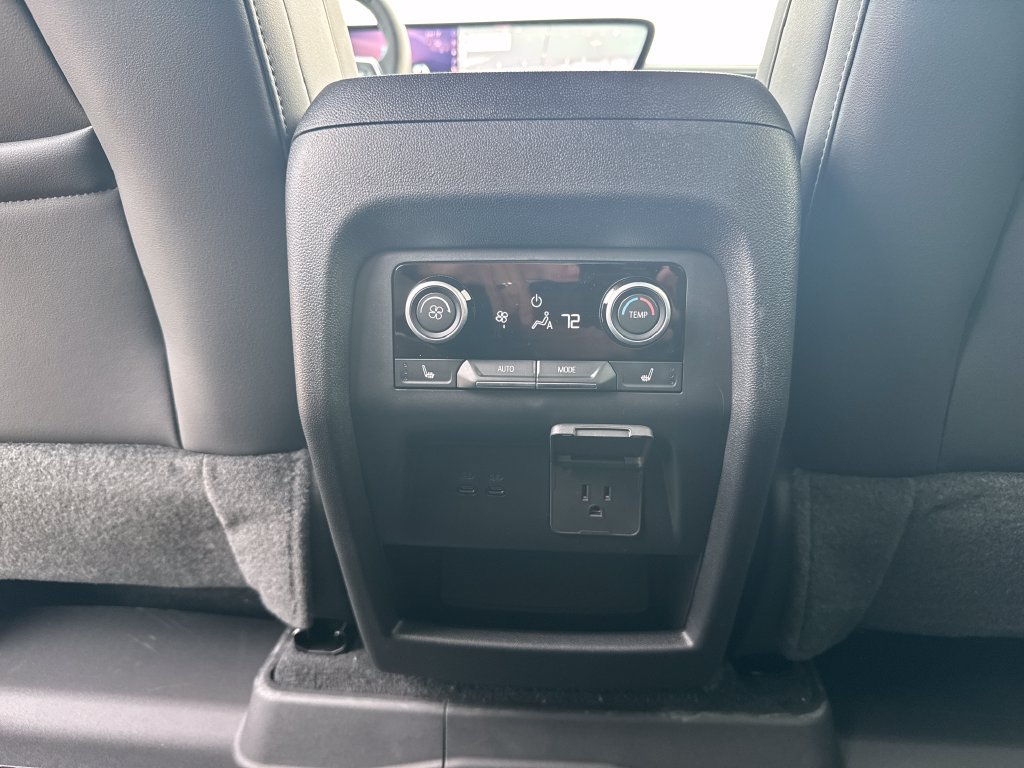New 2027 Buick Enclave Avenir w/ LPO, Floor Liner Package AWD/4WD image 43