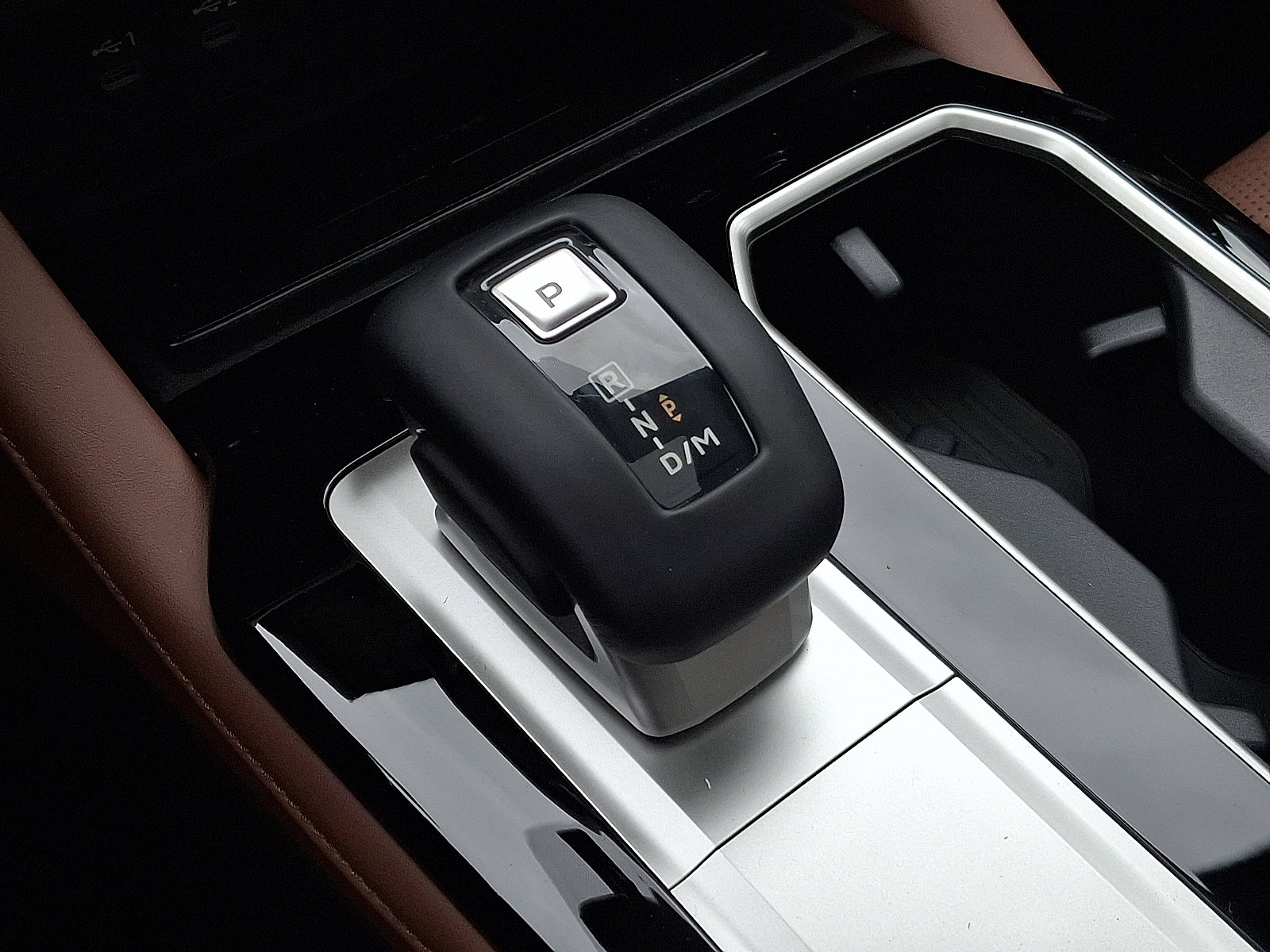 New 2025 Mitsubishi Outlander SEL image 13