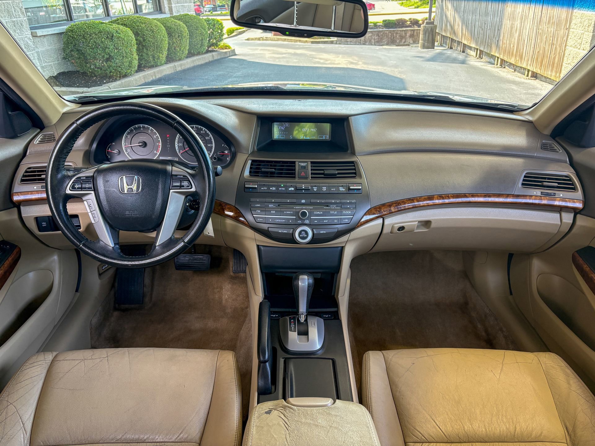 Used 2010 Honda Accord EX-L image 21
