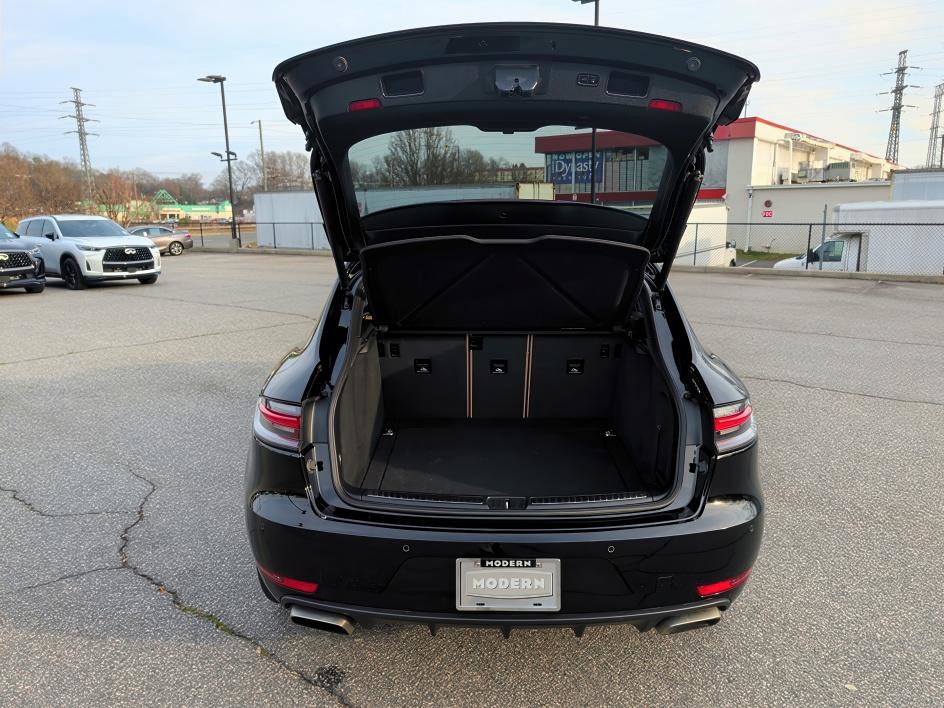 Used 2021 Porsche Macan image 15
