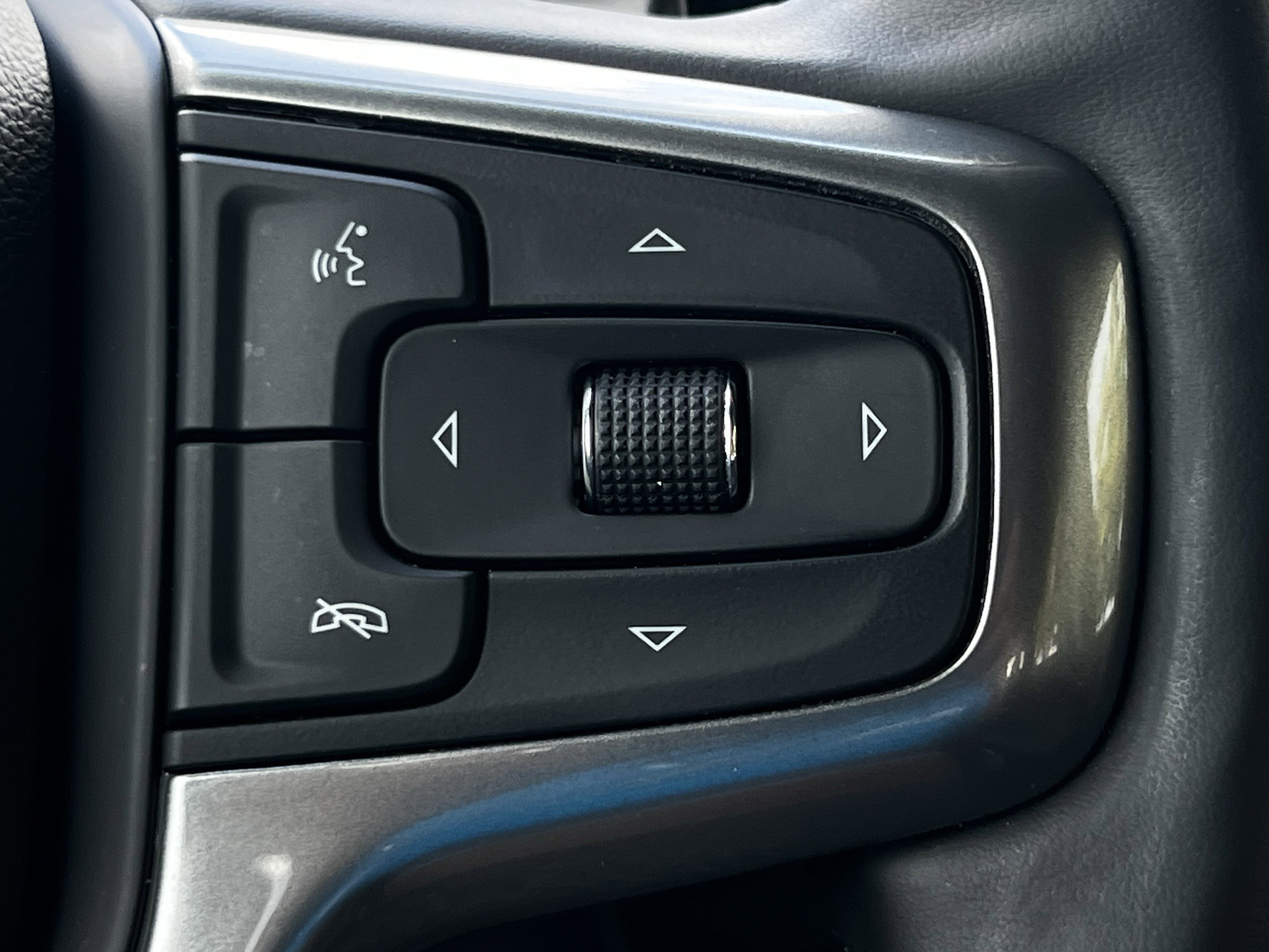 Used 2025 Chevrolet Silverado 1500 LT w/ All Star Edition Plus image 13