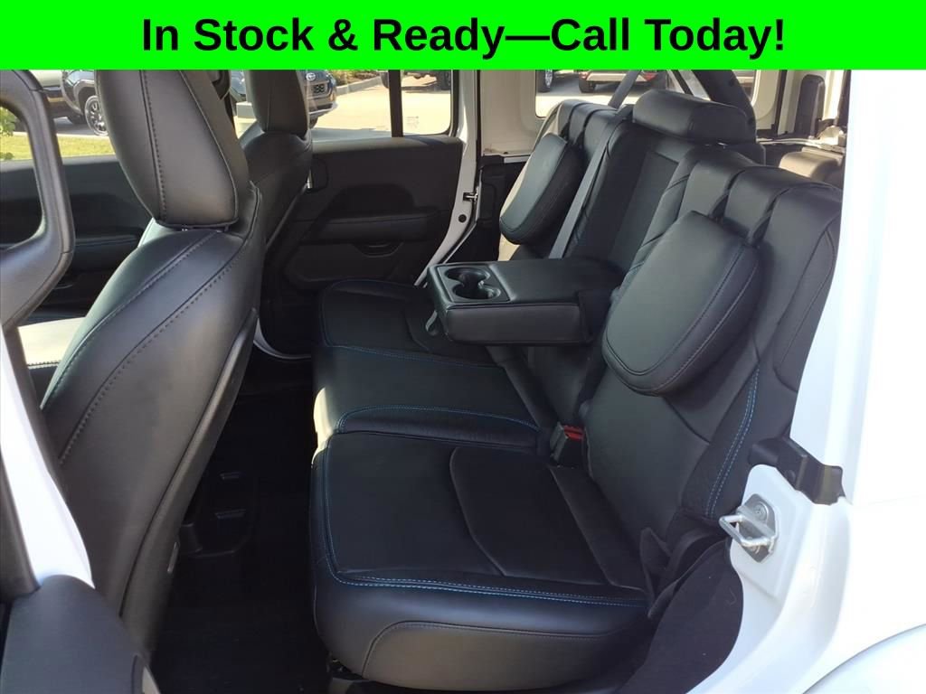 Used 2024 Jeep Wrangler High Altitude AWD/4WD image 28
