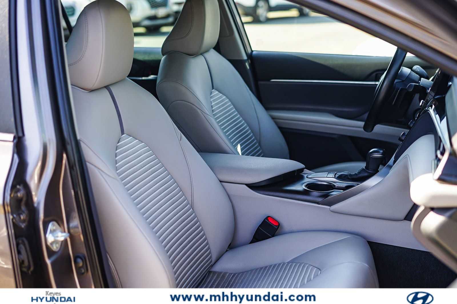 Used 2023 Toyota Camry SE FWD image 16