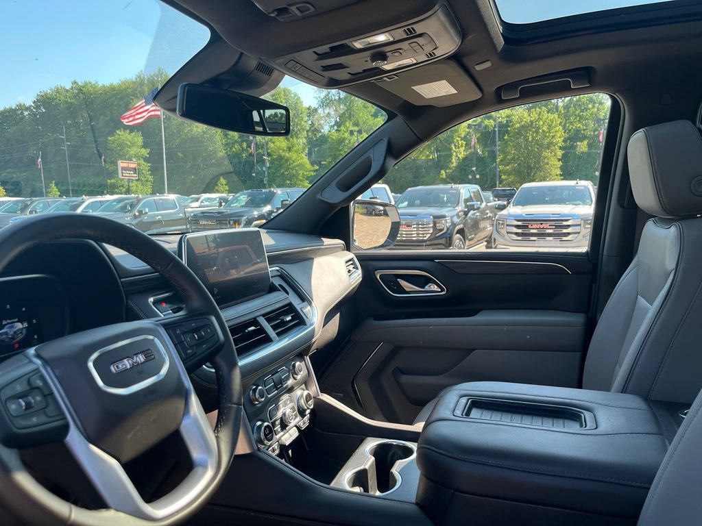 Used 2023 GMC Yukon SLT AWD/4WD image 17