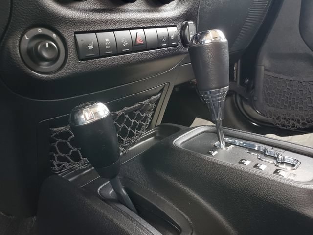 Used 2016 Jeep Wrangler Unlimited Sahara w/ Dual Top Group AWD/4WD image 19