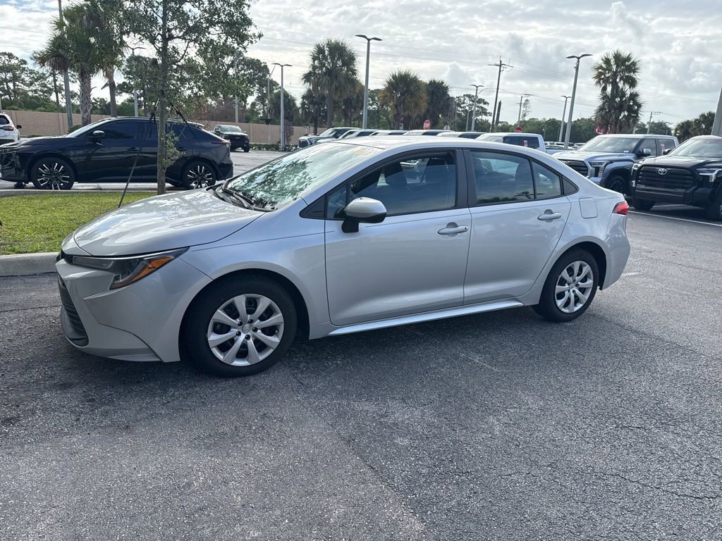 Certified 2023 Toyota Corolla LE image 5